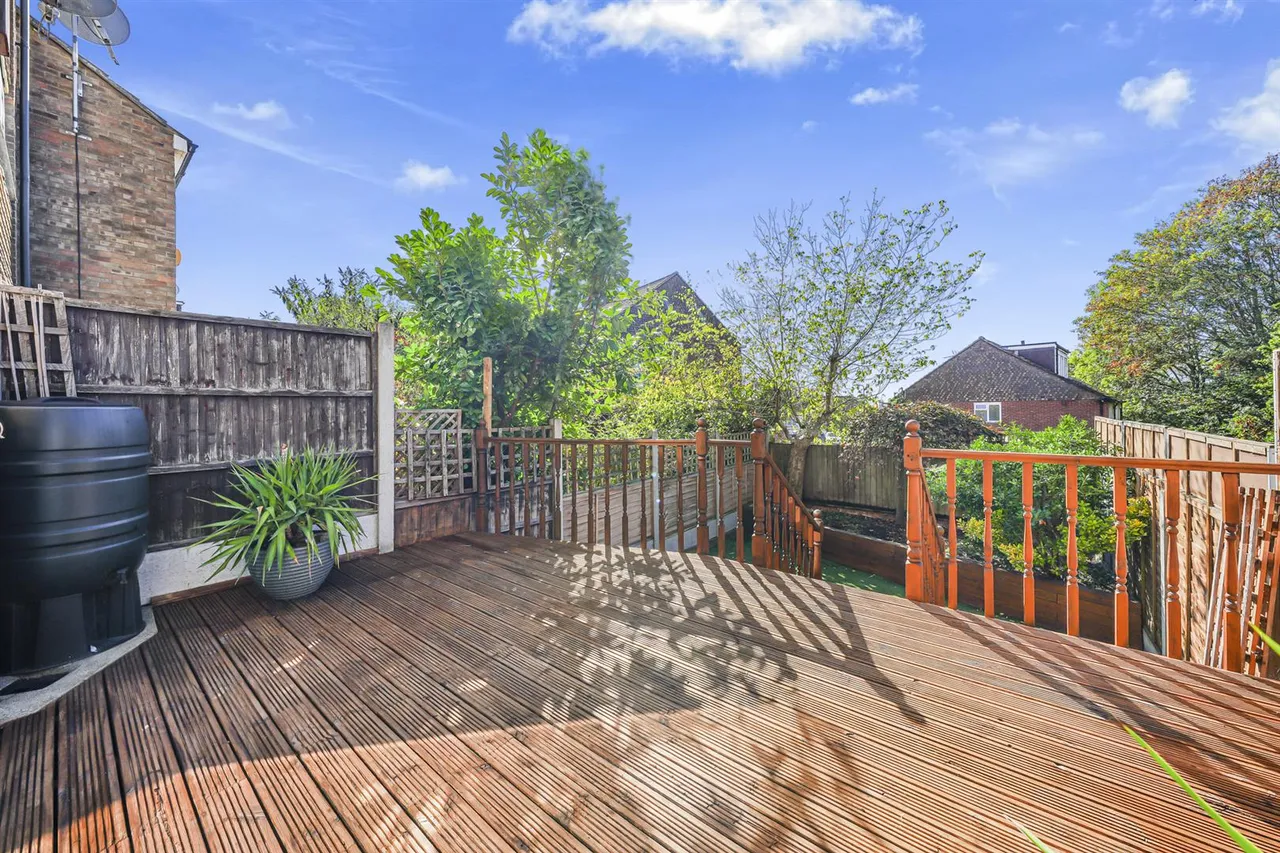 Arabia Close, North Chingford, E4, photo 23