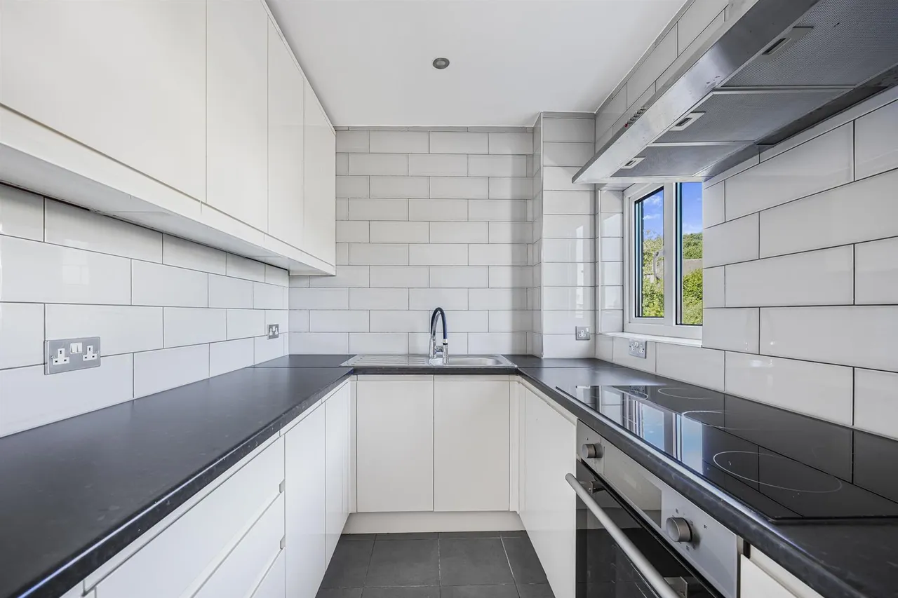 Arabia Close, North Chingford, E4, photo 6
