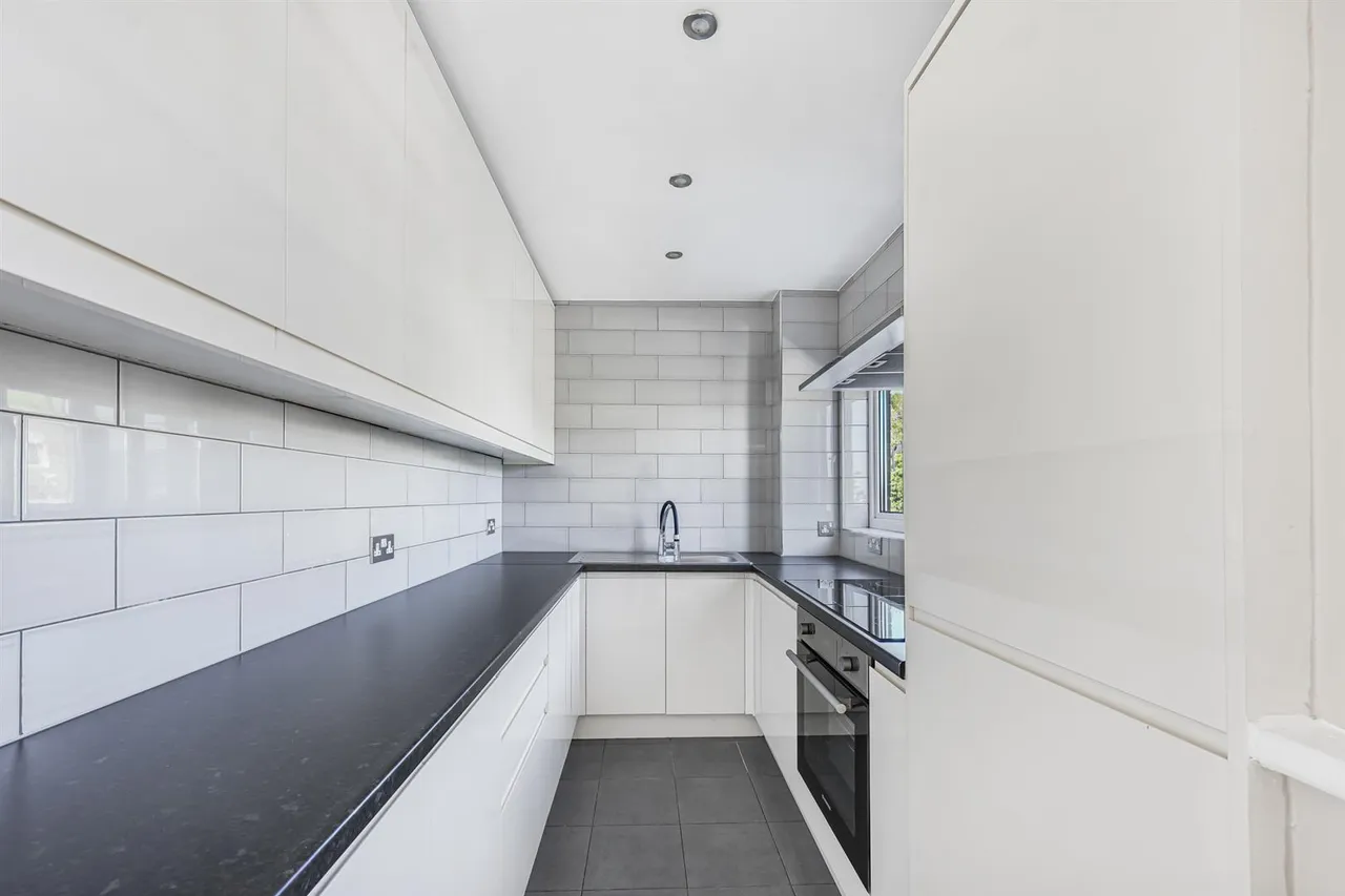 Arabia Close, North Chingford, E4, photo 5