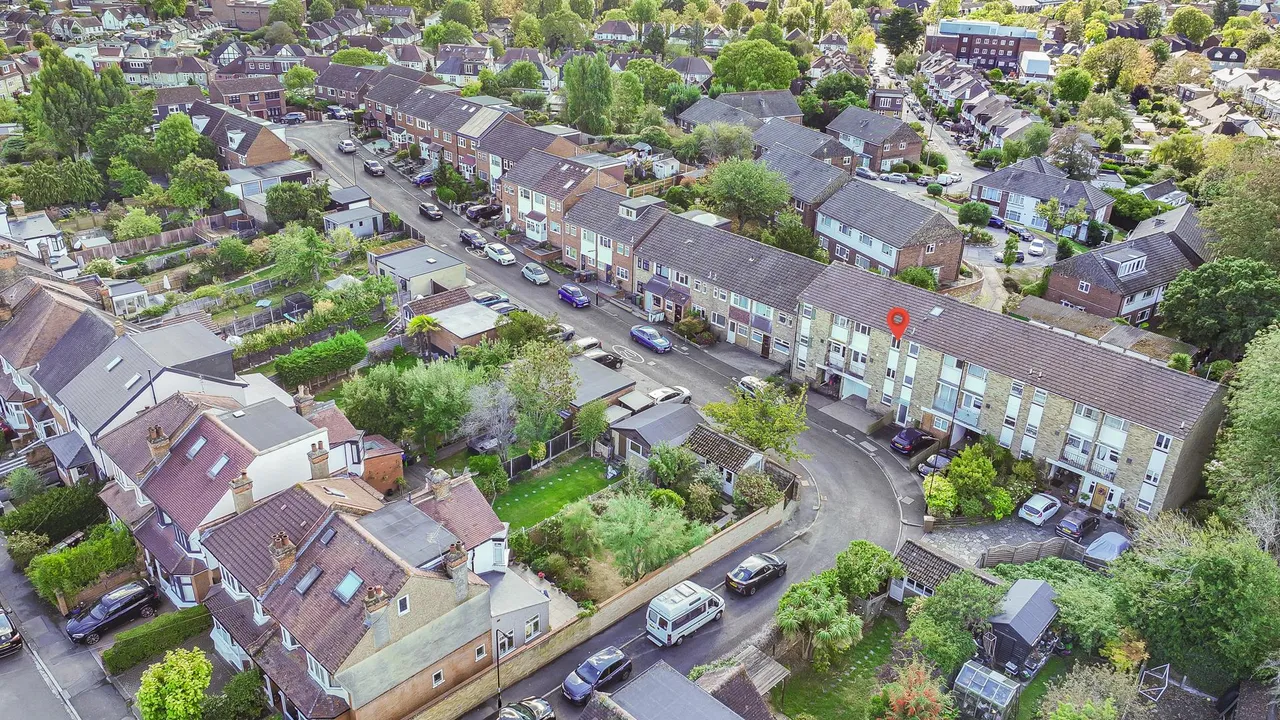 Arabia Close, North Chingford, E4, photo 29