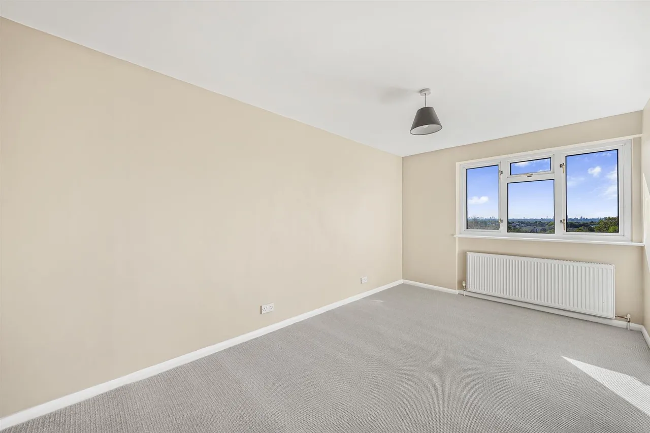 Arabia Close, North Chingford, E4, photo 16