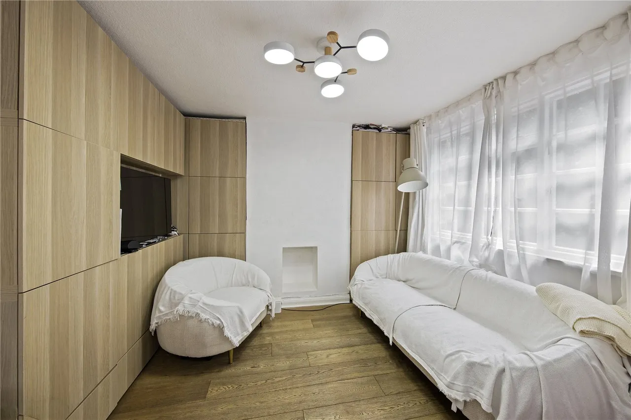 Albany Passage, Richmond, TW10, photo 2