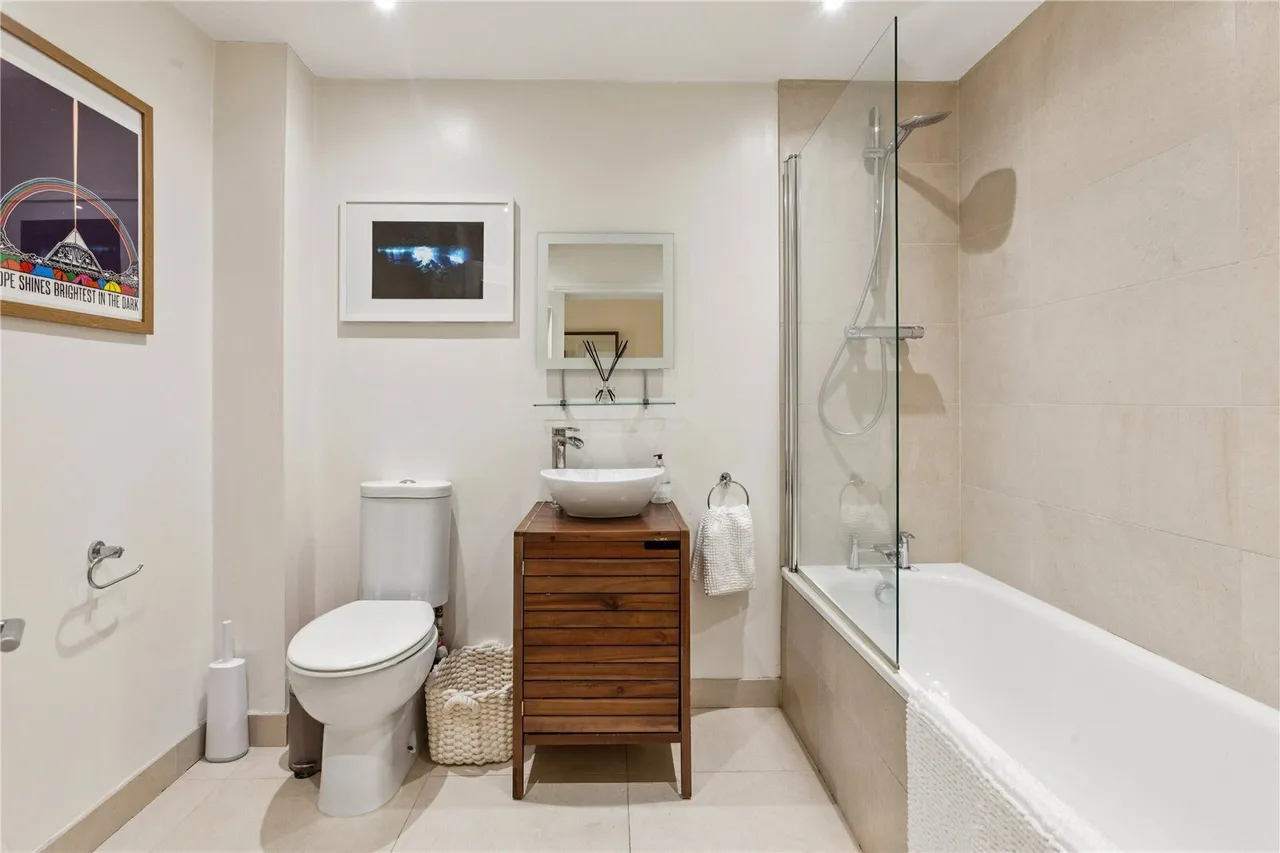 Acris Street, London, SW18, photo 7