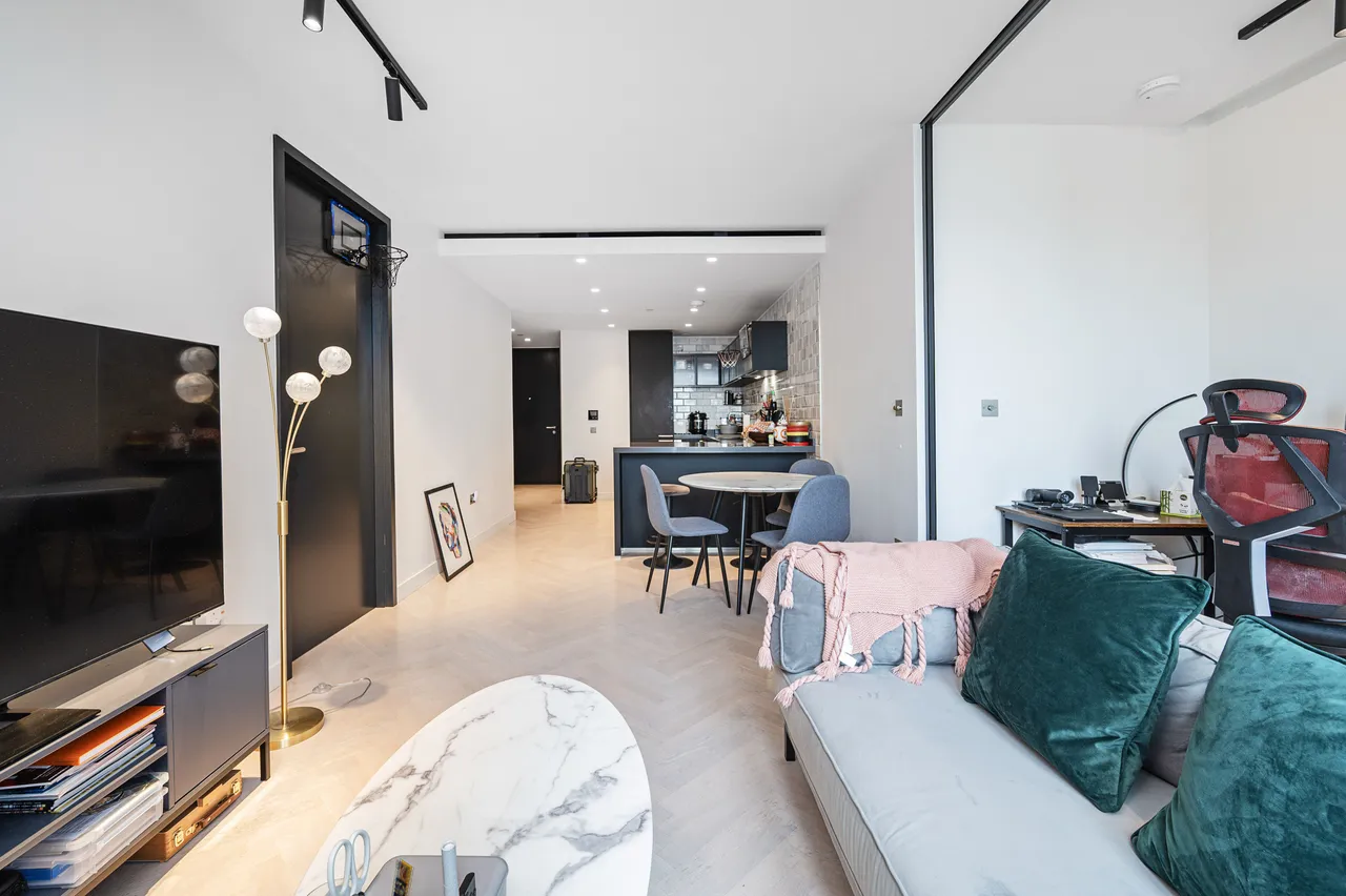 Apartment N2401, One Crown Place, photo 10