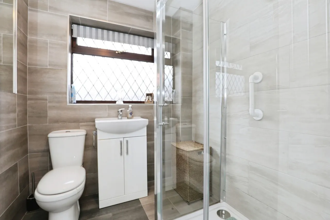 Bowness Road, Wistaston, CW2, photo 13