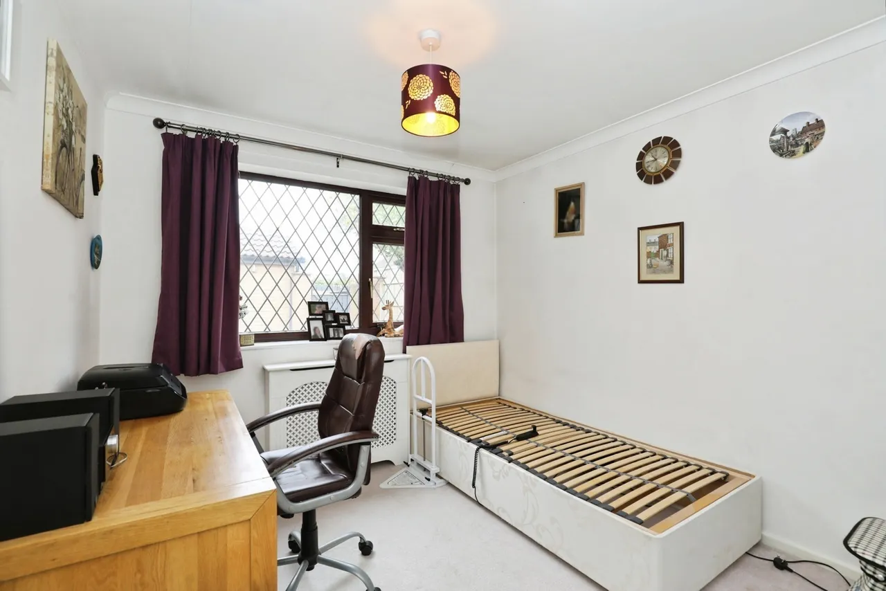 Bowness Road, Wistaston, CW2, photo 9