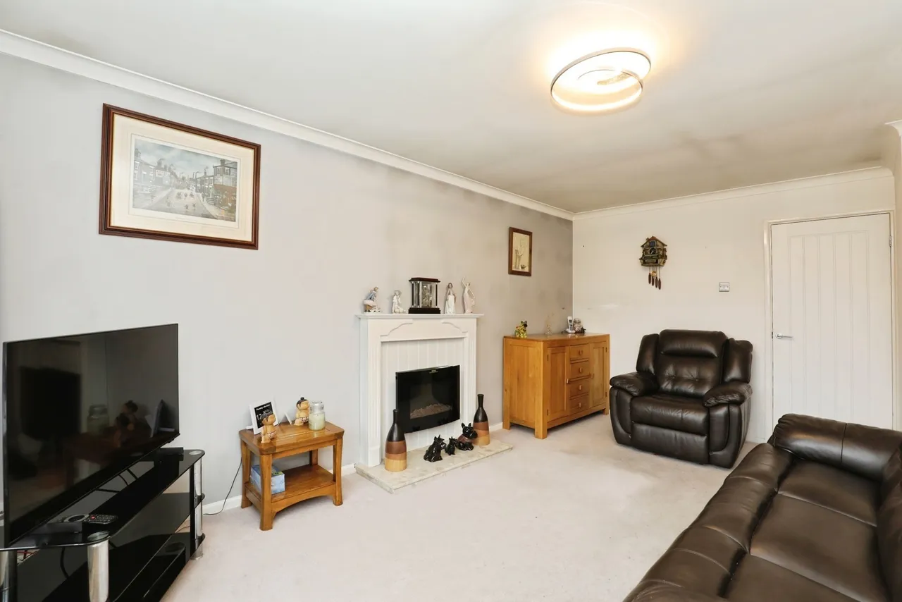 Bowness Road, Wistaston, CW2, photo 6
