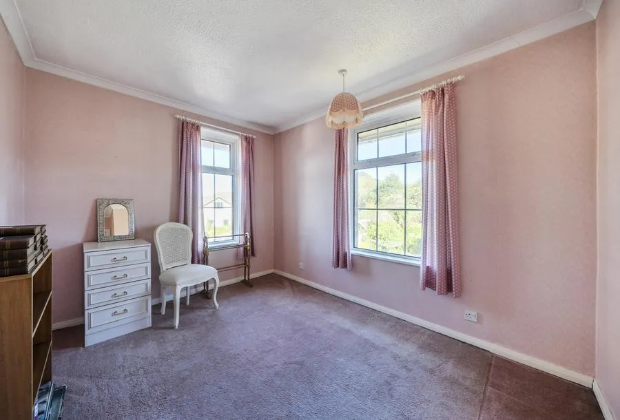 Oldfield Crescent, Cheltenham, GL51, photo 31