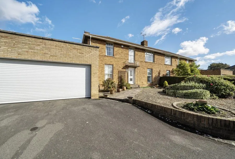 Oldfield Crescent, Cheltenham, GL51, photo 17