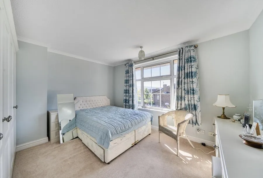 Oldfield Crescent, Cheltenham, GL51, photo 15