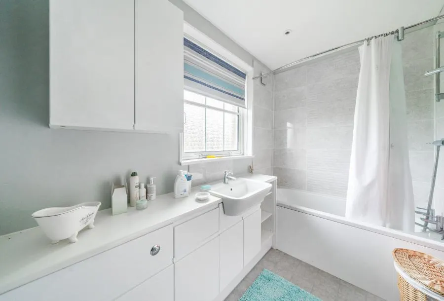 Oldfield Crescent, Cheltenham, GL51, photo 9