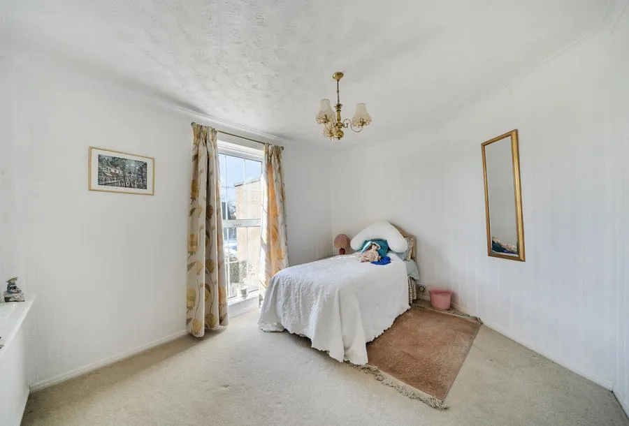 Oldfield Crescent, Cheltenham, GL51, photo 27
