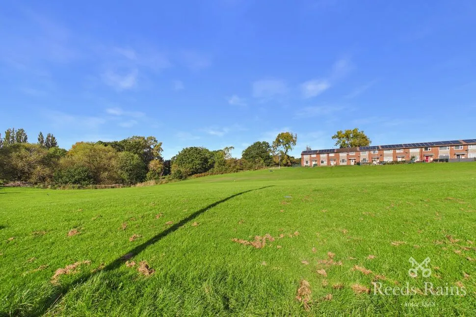 Wollaton Walk, Denton, M34, photo 2