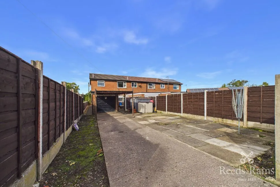 Wollaton Walk, Denton, M34, photo 11