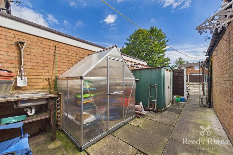 Wollaton Walk, Denton, M34, photo 12