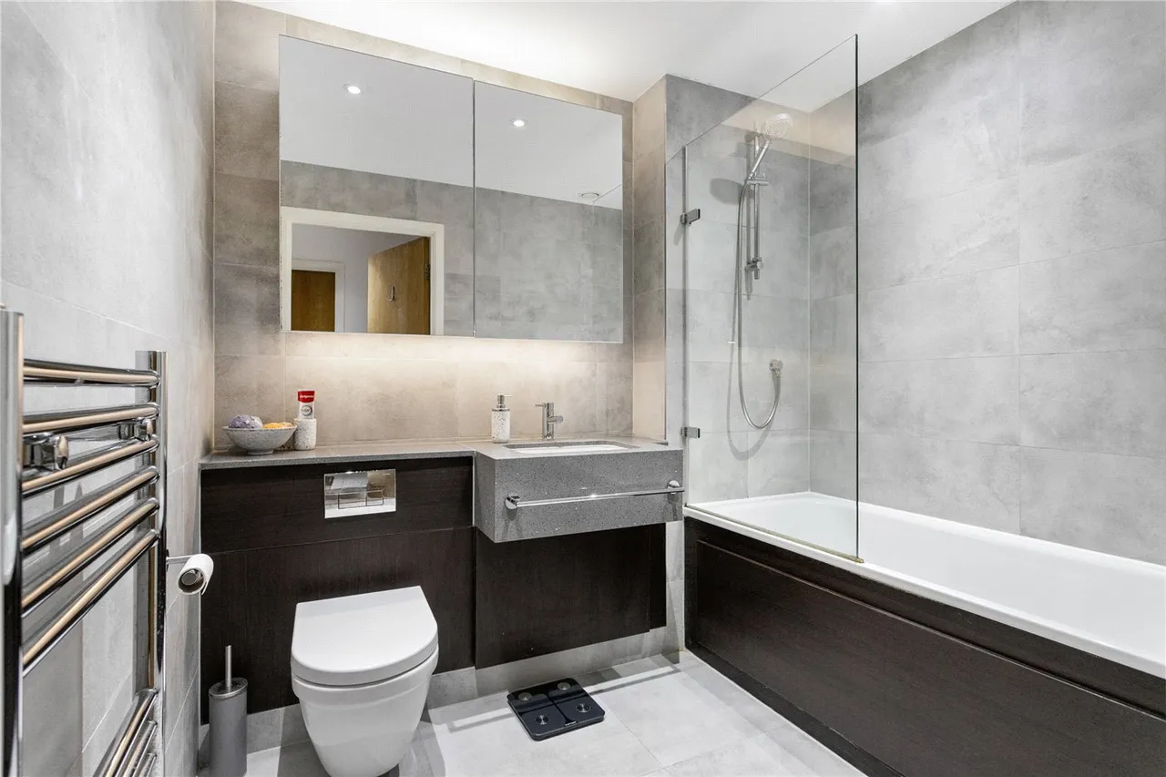 Woodberry Grove, London, N4, photo 4