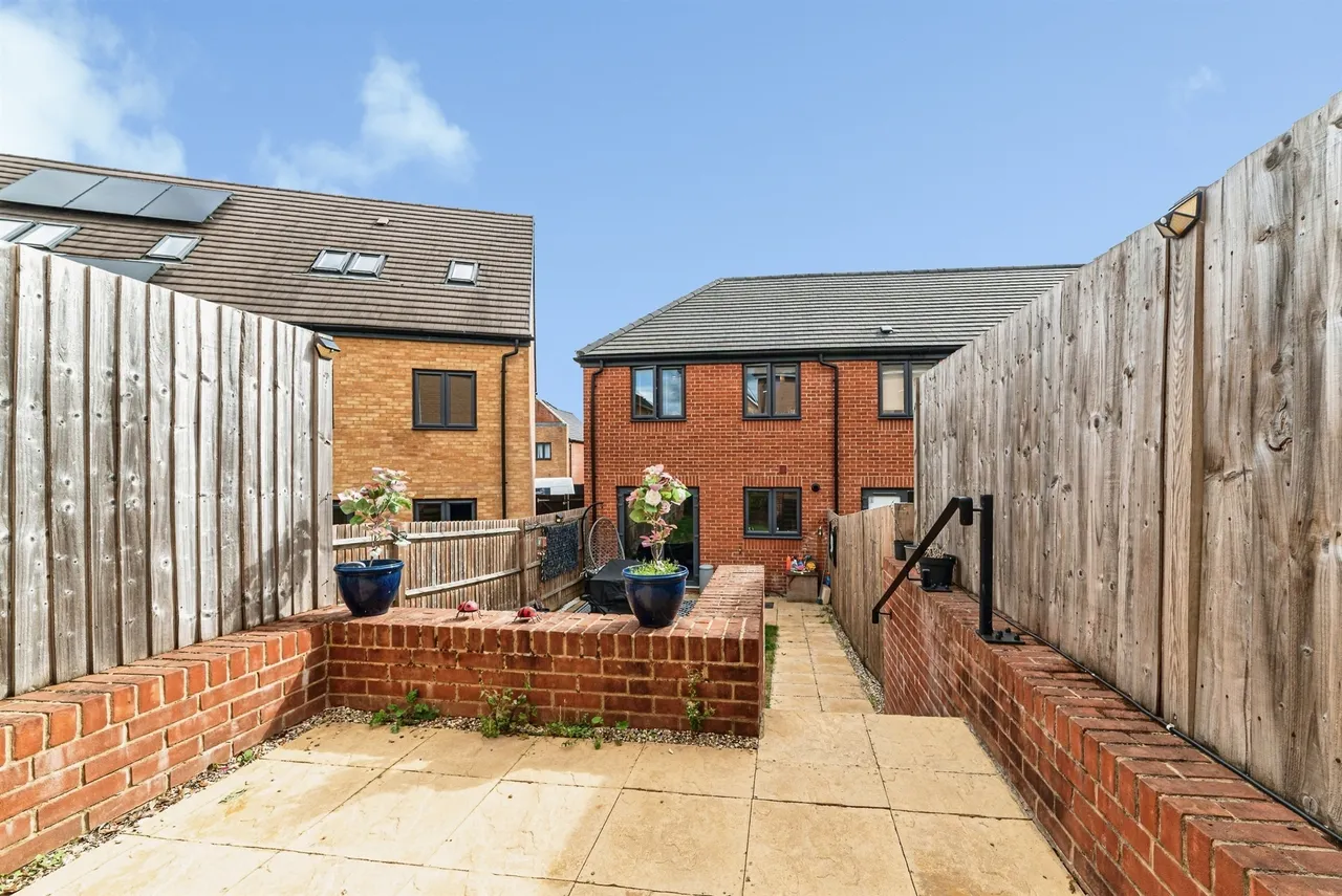 Trinity Way, Basingstoke, RG24, photo 11