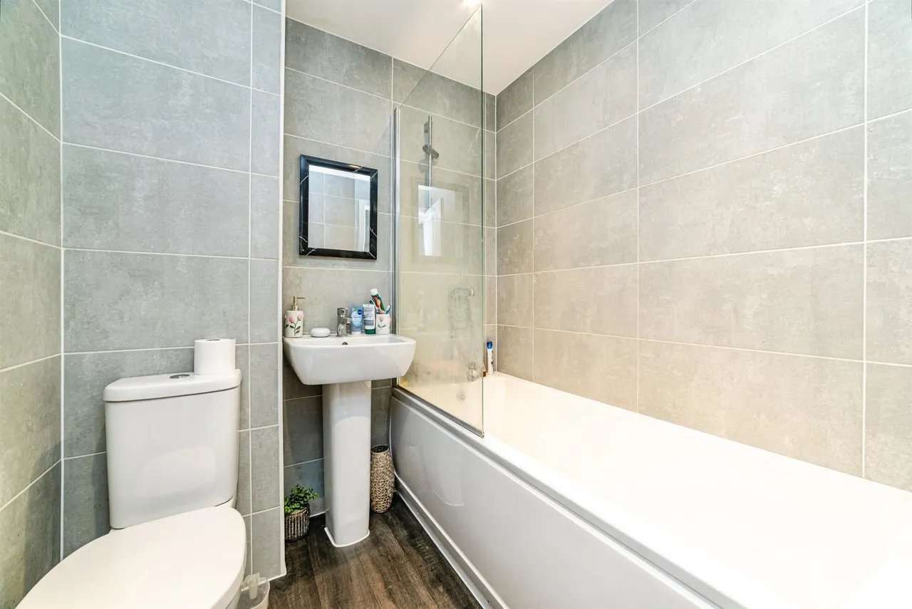 Trinity Way, Basingstoke, RG24, photo 9