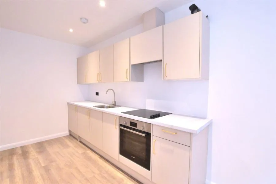London Road, Redhill, RH1, photo 8