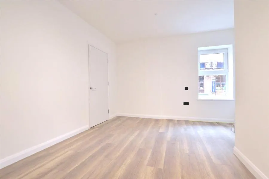 London Road, Redhill, RH1, photo 5