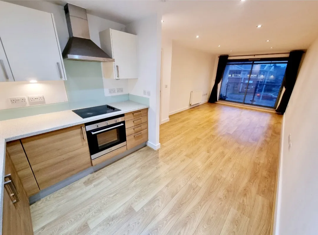 2 bed flat to rent, Monument Court, SG1