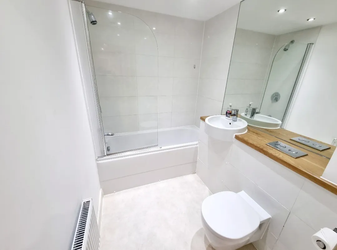 Monument Court, SG1, photo 5