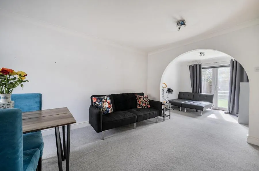 Nightingale Walk, Windsor, SL4, photo 17
