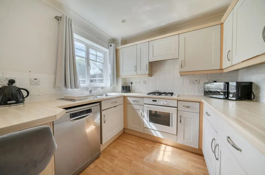 Nightingale Walk, Windsor, SL4, photo 19