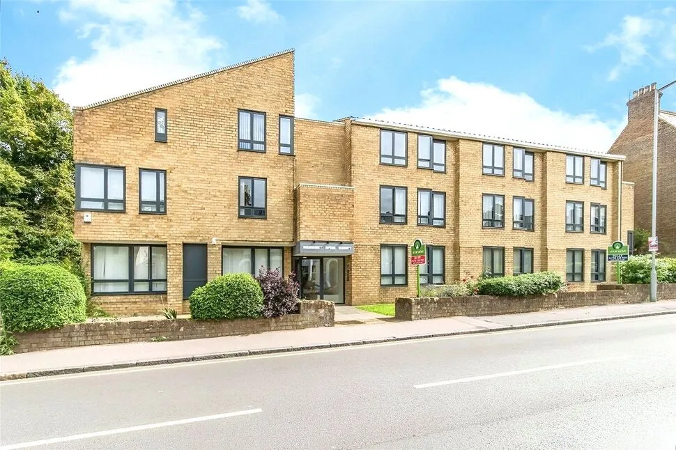 1 bed flat to rent, Newton Road, Faversham, ME13