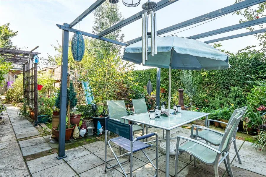 The Street, Fetcham, KT22, photo 7