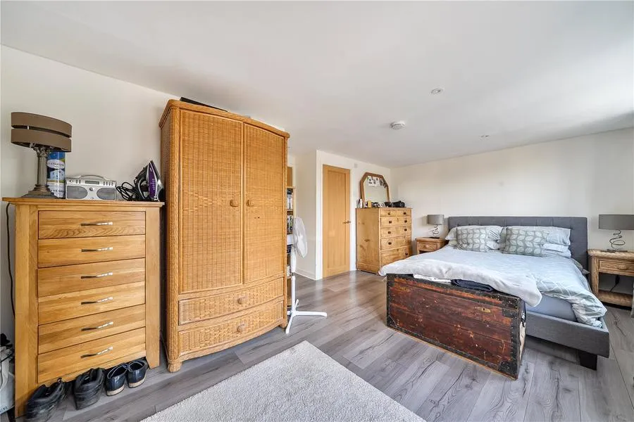 The Street, Fetcham, KT22, photo 24