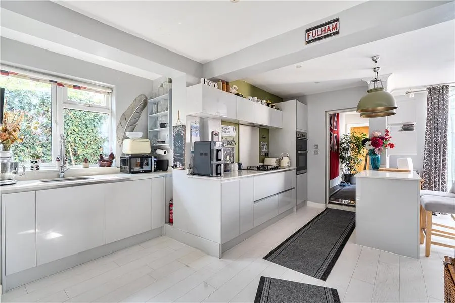 The Street, Fetcham, KT22, photo 15
