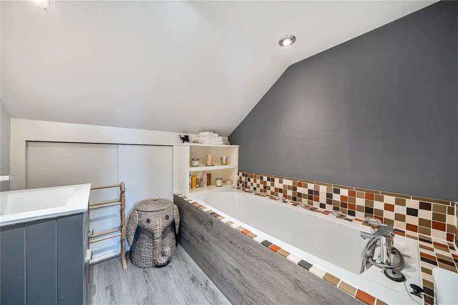 The Street, Fetcham, KT22, photo 22