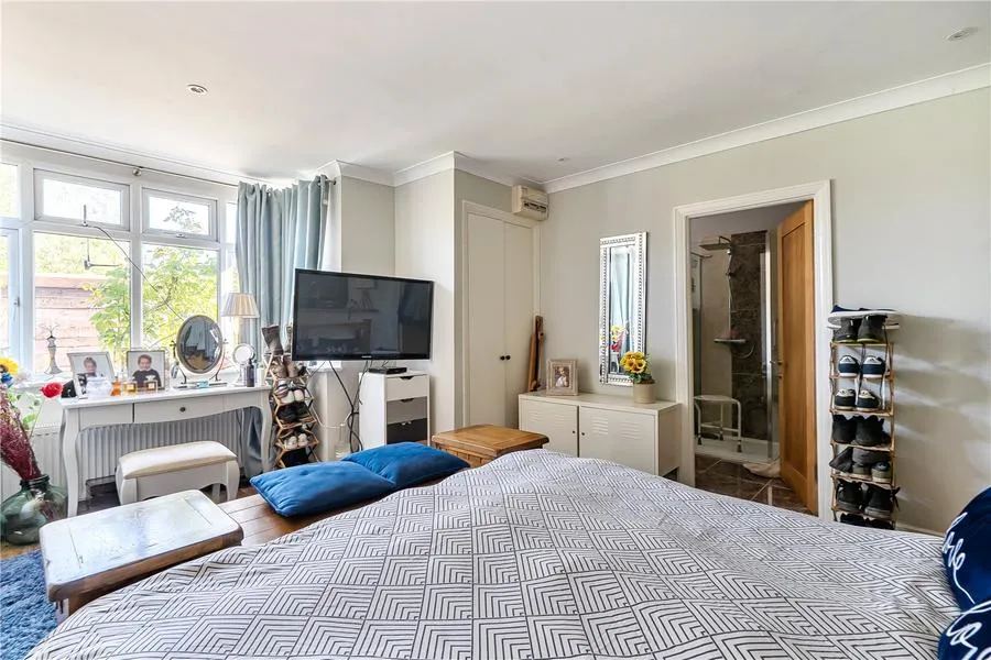 The Street, Fetcham, KT22, photo 19