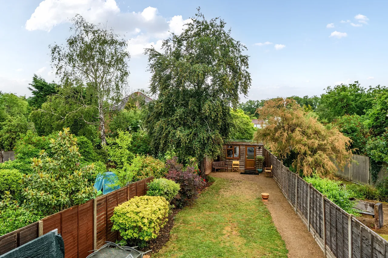 Whitehorse Drive, Epsom, KT18, photo 12