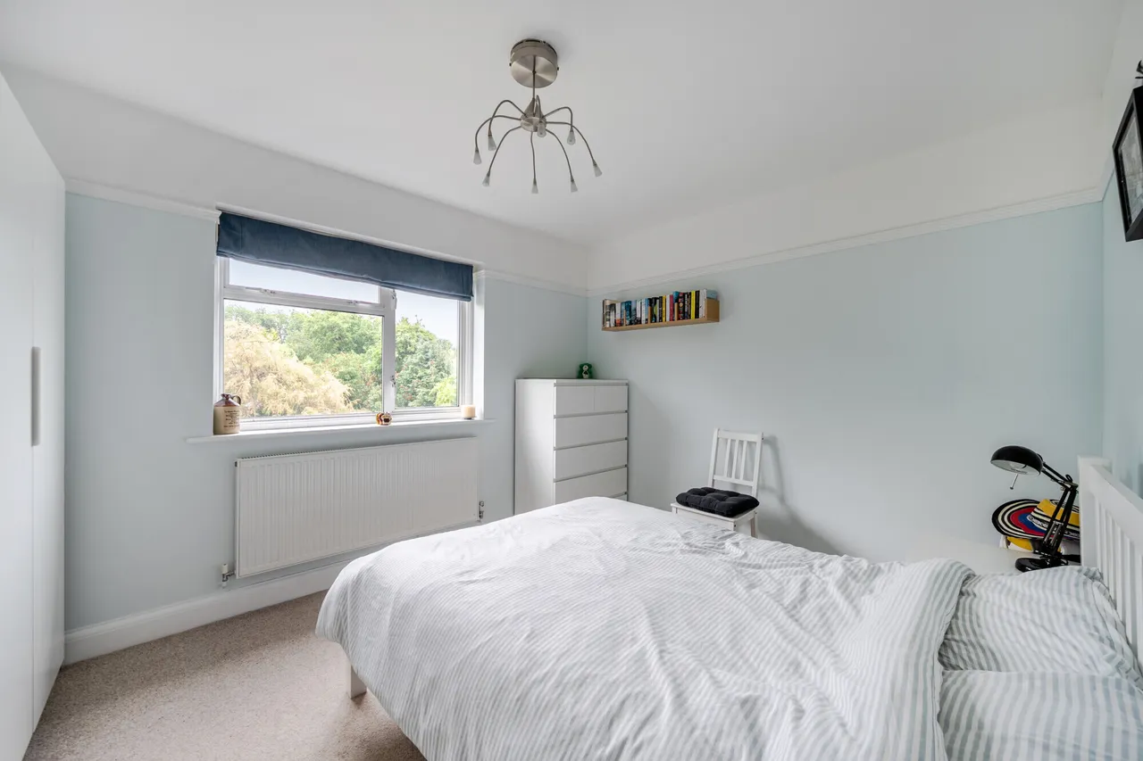 Whitehorse Drive, Epsom, KT18, photo 9