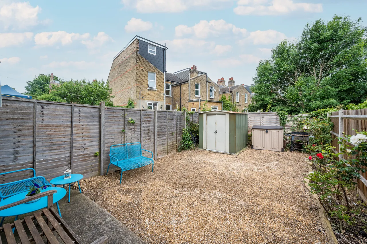 Flat A, 49 Neuchatel Road, London, photo 9