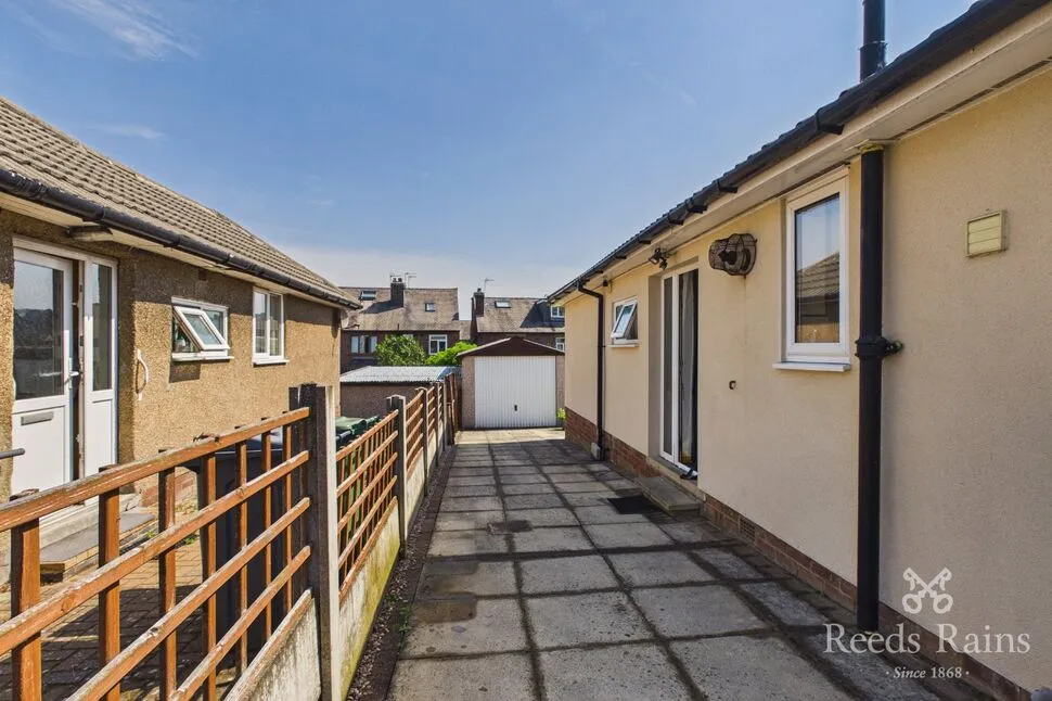 Pyenot Avenue, Cleckheaton, West Yorkshire, BD19, photo 12