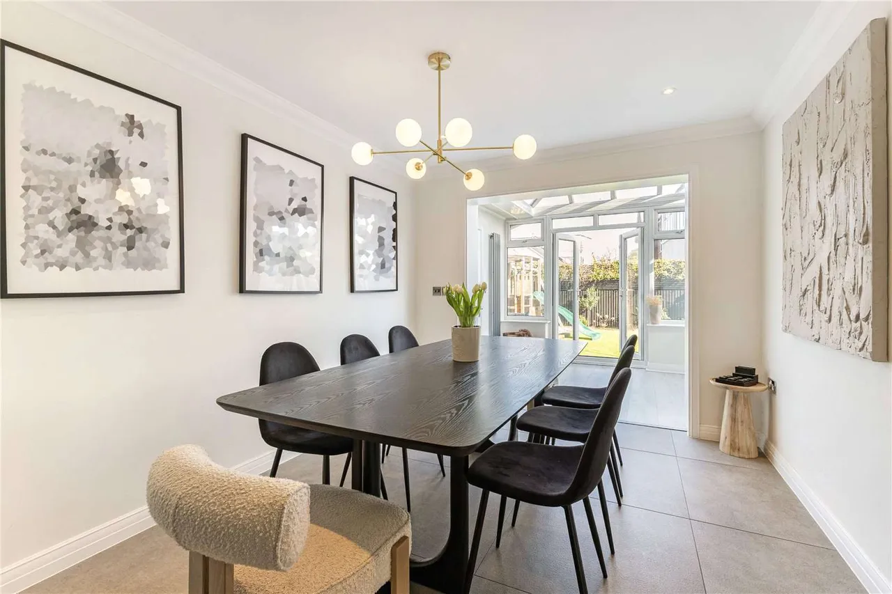 Just Off The Portsmouth Road, Cobham, KT11, photo 5