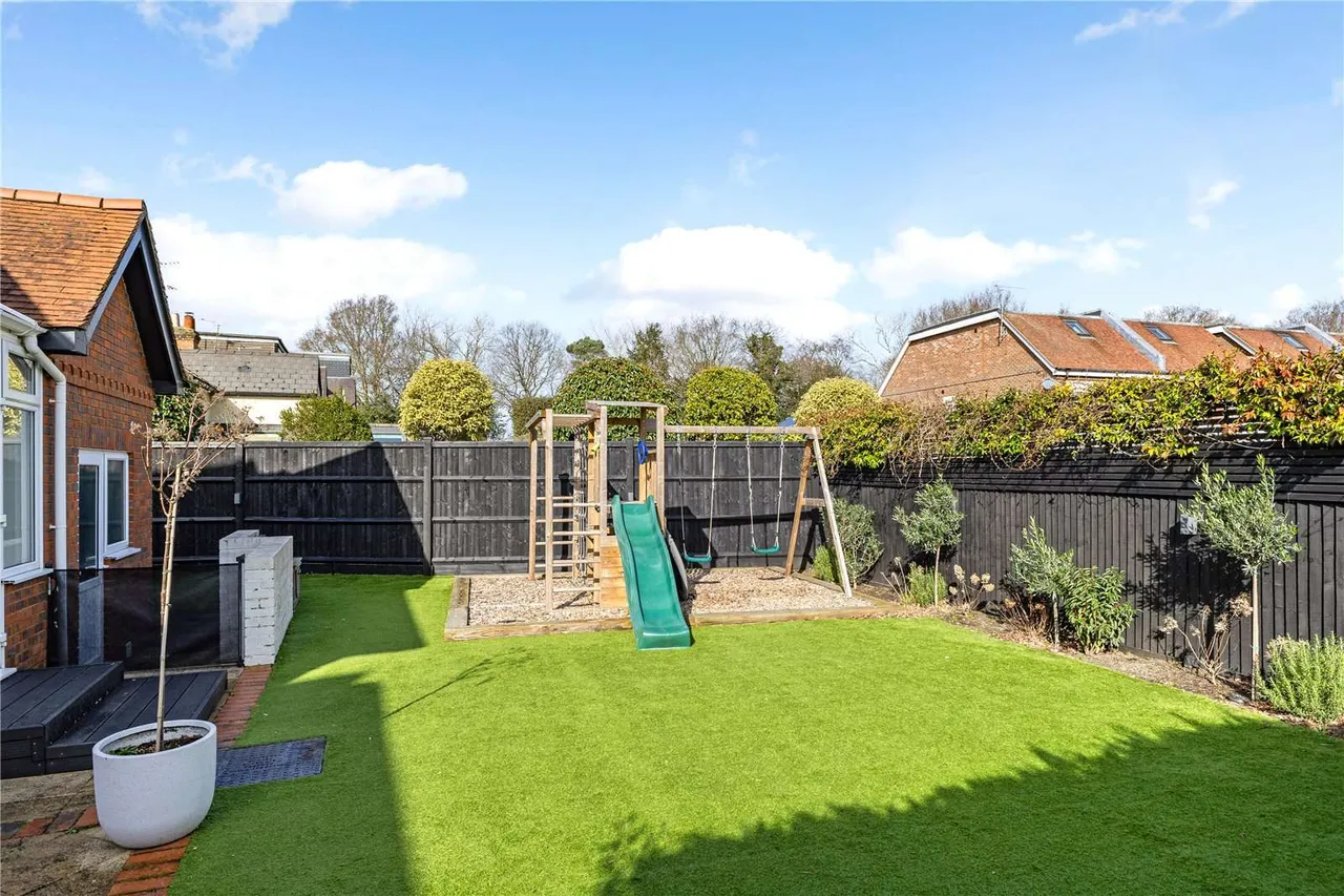 Just Off The Portsmouth Road, Cobham, KT11, photo 16