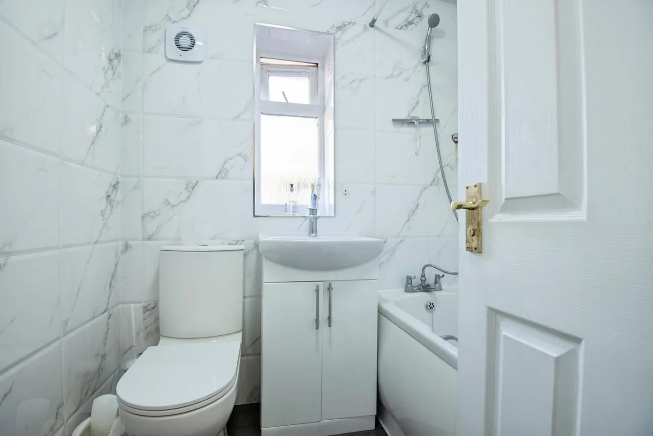 Buttercup Close, Bedford, MK42, photo 14