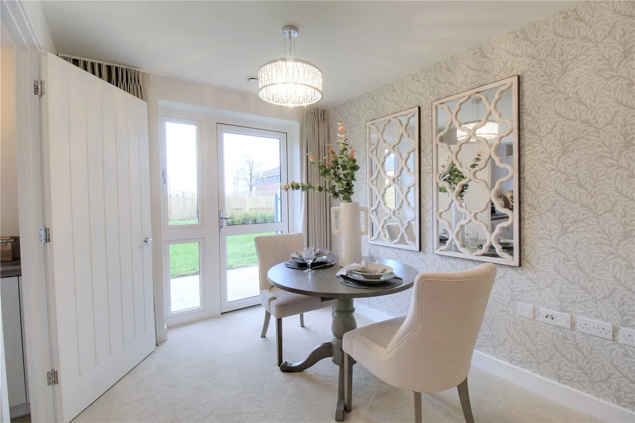 Station Road, Hook, RG27 9PH, photo 5