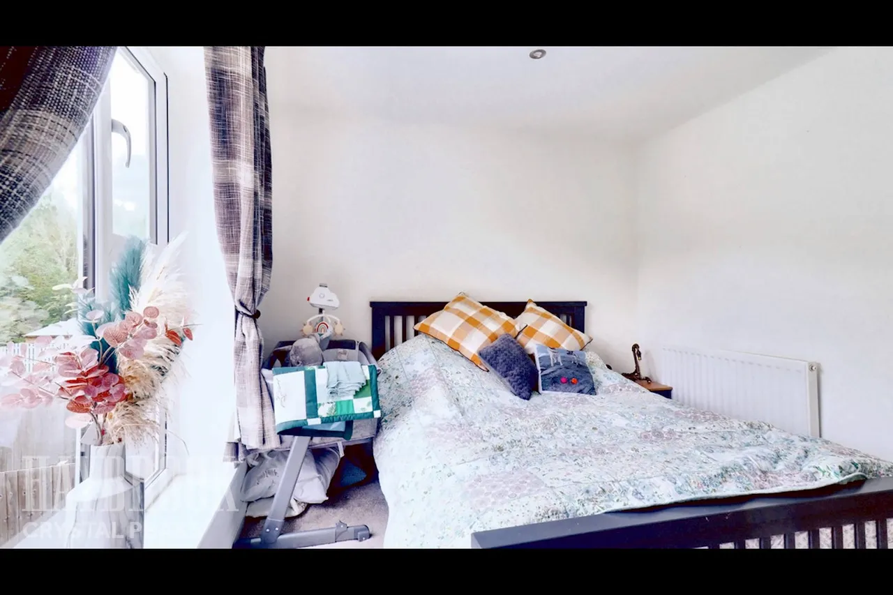 Staveley Road, poolsbrook, photo 11