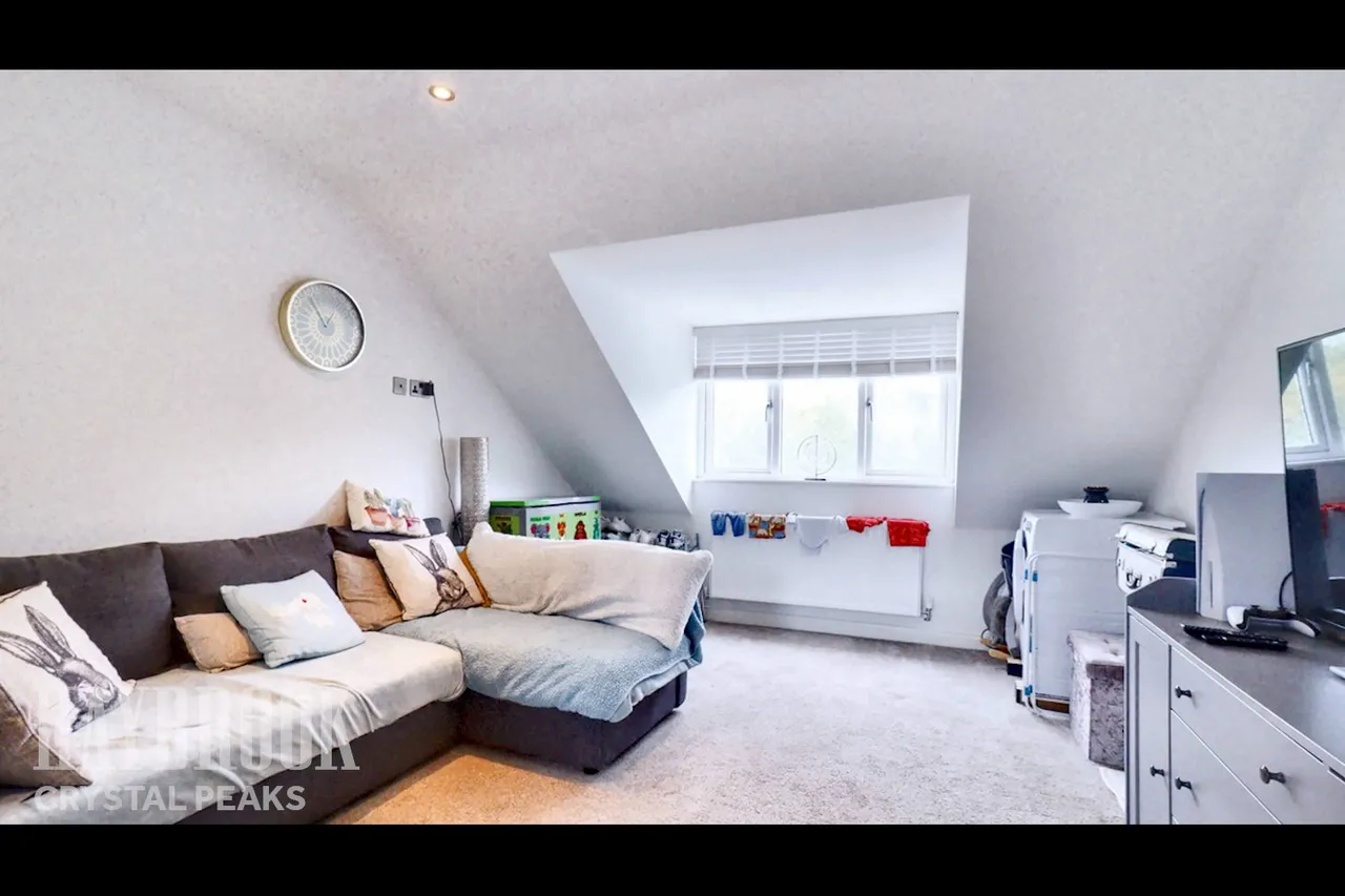 Staveley Road, poolsbrook, photo 24