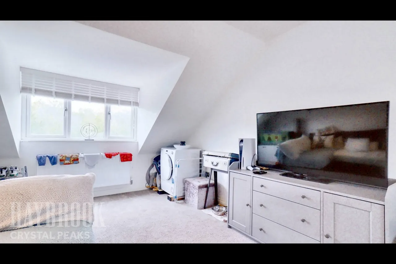 Staveley Road, poolsbrook, photo 25