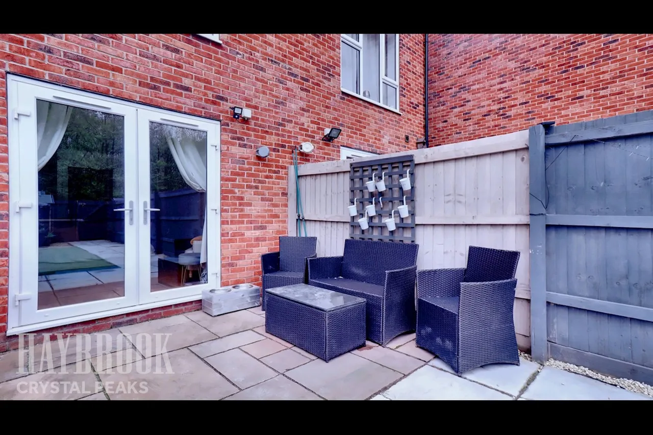 Staveley Road, poolsbrook, photo 32