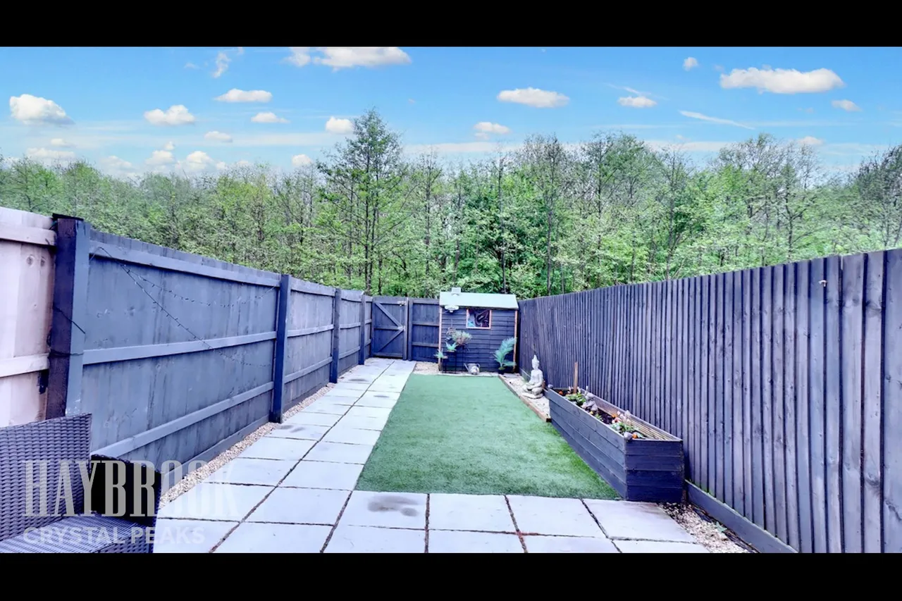 Staveley Road, poolsbrook, photo 29