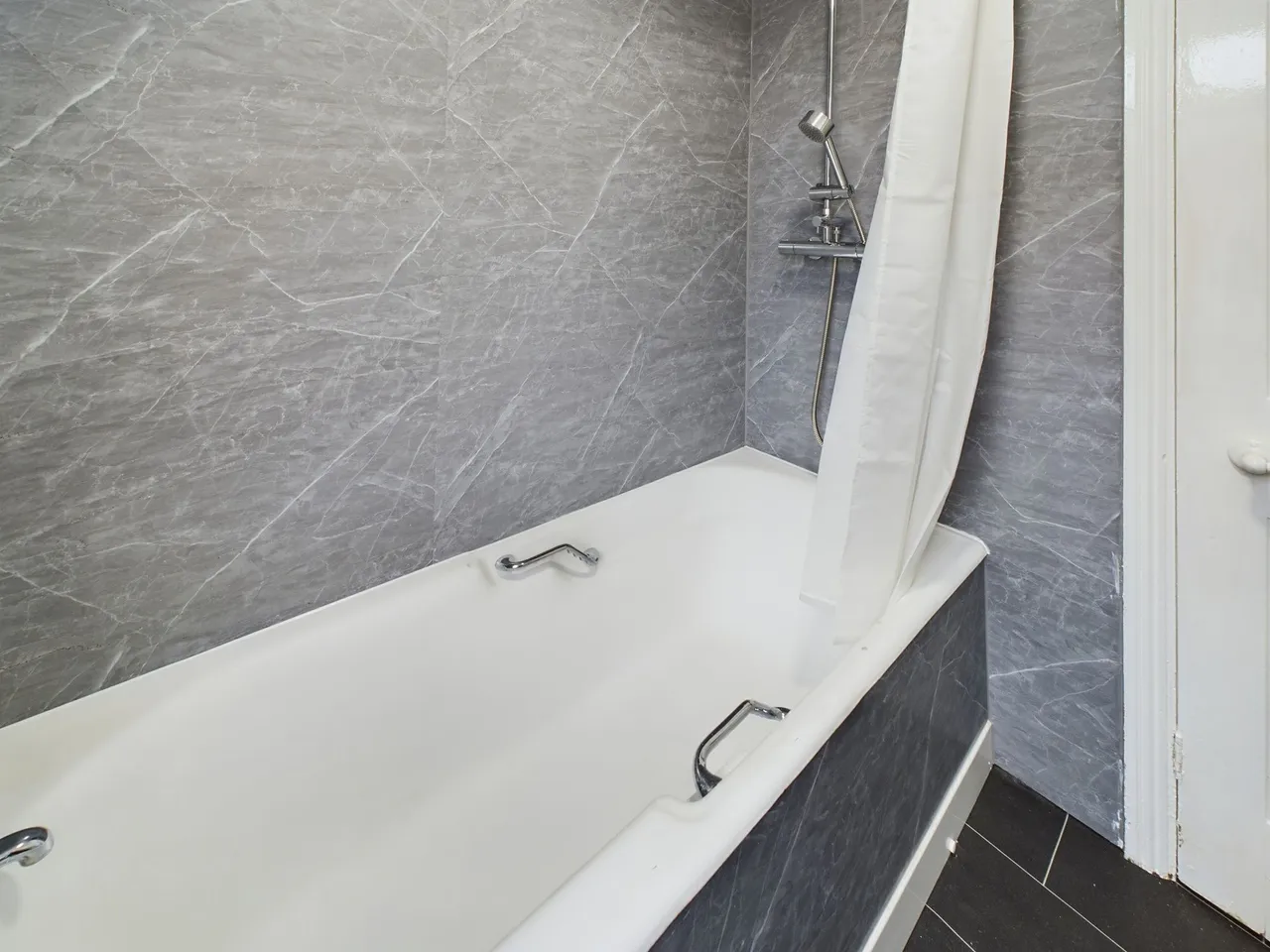 Park Street, Abergavenny, NP7, photo 12