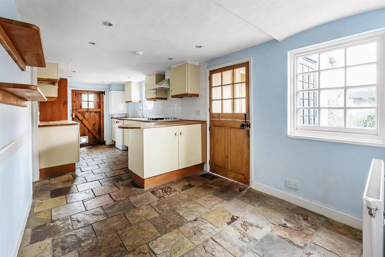 Leatherhead Road, Great Bookham, KT23, photo 5