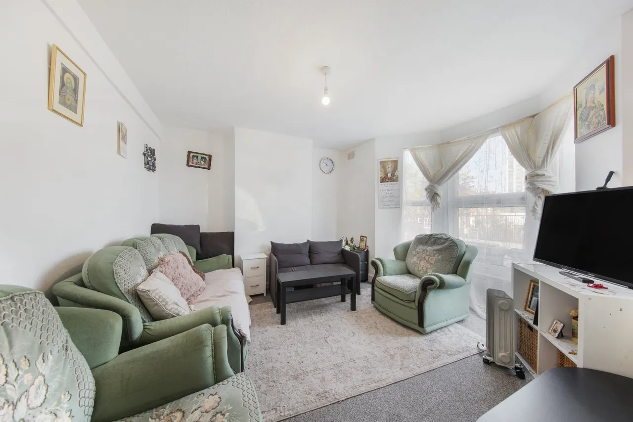 Brewery Road, SE18, photo 2
